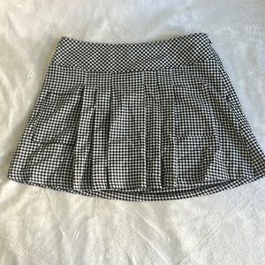 Forever 21 Plaid Skirt Black and White Medium